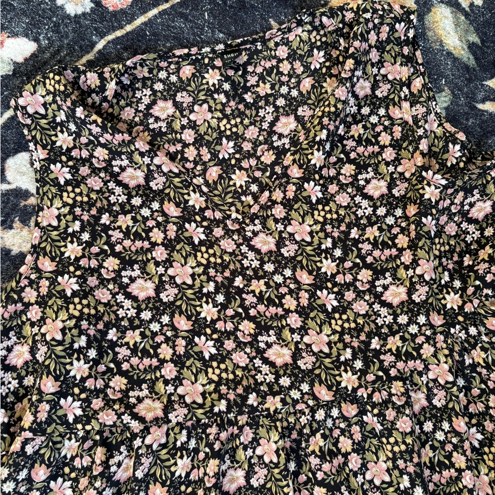 Floral Maxi Dress - Picture 2 of 4